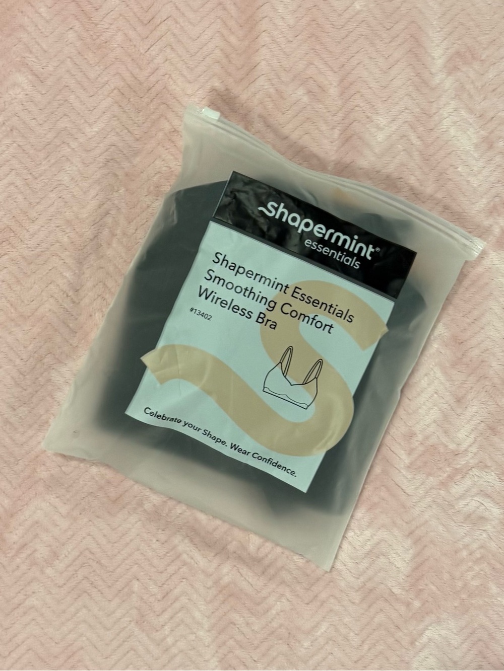 Shapermint Seamless Comfort Black Wireless Bra 🖤 - Picture 2 of 4